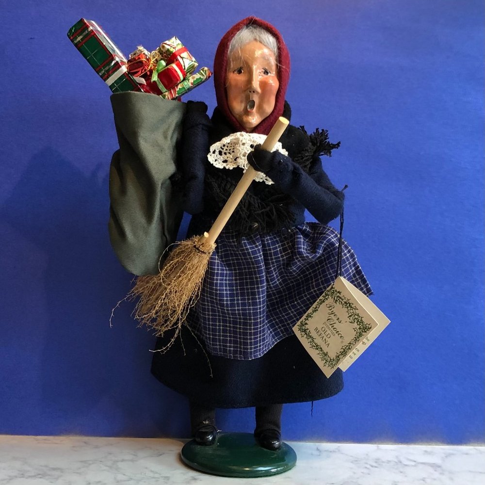 Byers Choice Caroler -- Old Befana 1994